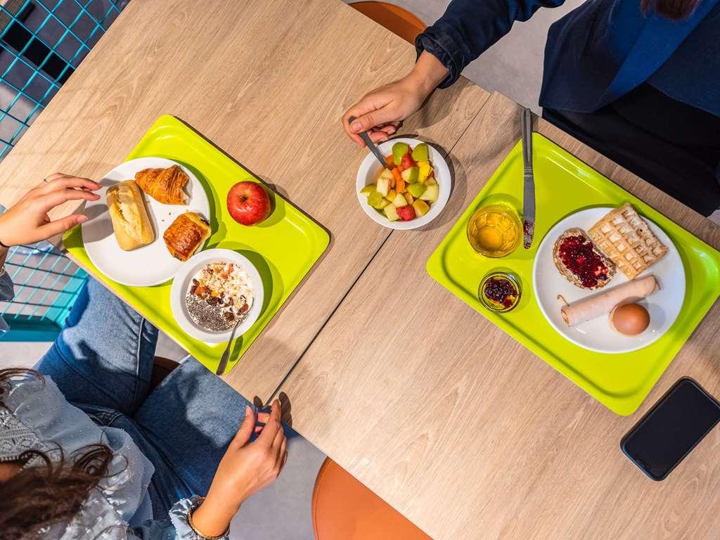 Ibis Budget Villefranche Limas Étterem fotó